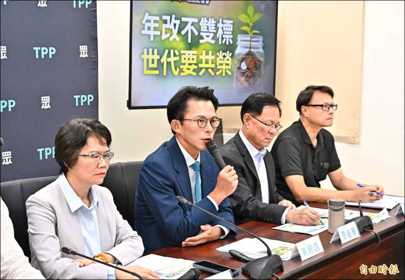 民眾黨團主張 停砍所得替代率、隨CPI調整