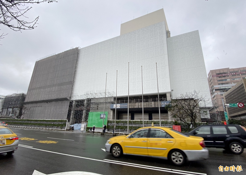 特展作品遭志工「誤認髒汙擦拭」 基隆市文觀局致歉