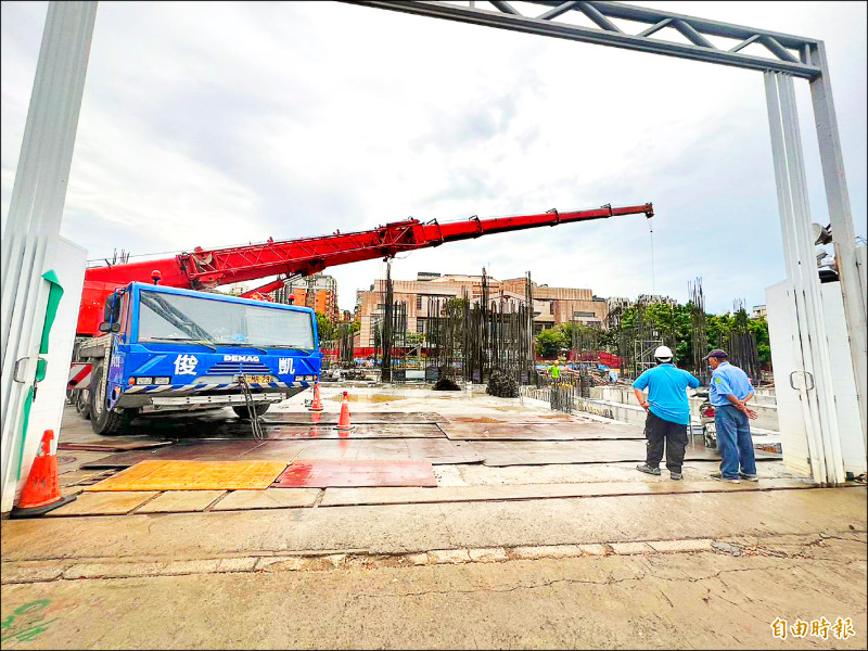 竹市議會審明年總預算 綠營批浮編