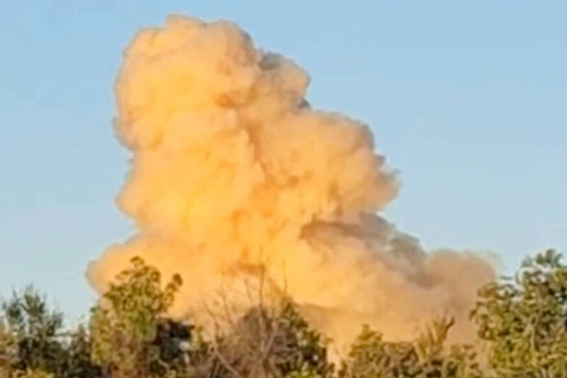 美国密西西比州1家生产氢气和氮气产品的化工厂5日发生爆炸，导致氨气泄漏。（美联社）