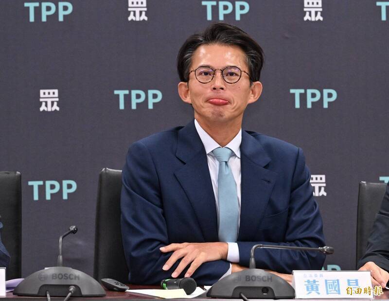 黃國昌跟著藍營反年改 吳靜怡：小草便當錢豢養柯口裡的「王八蛋」