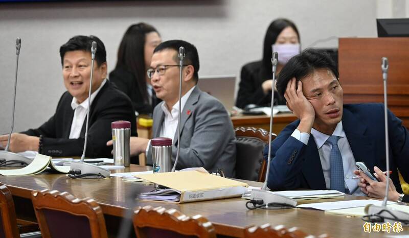 批藍白反年改 吳思瑤嘆：出賣一整個年輕世代