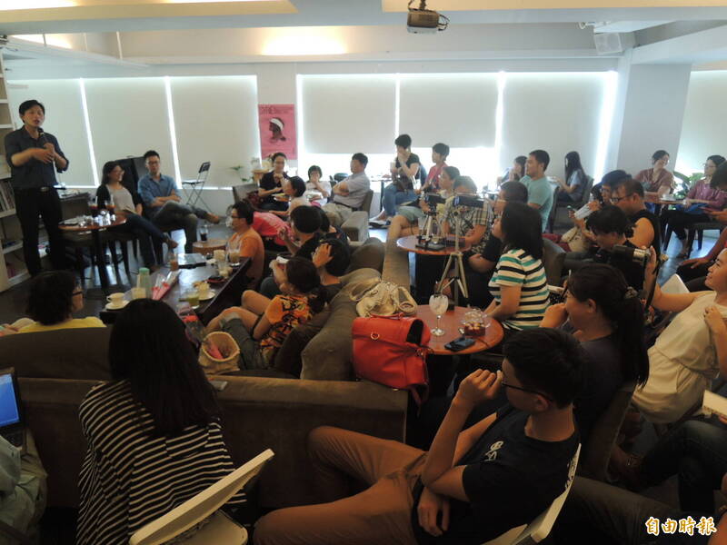 黃國昌昔談年改「退休整天睡覺拿9成薪公平嗎?」她嘆:如今感到悲哀