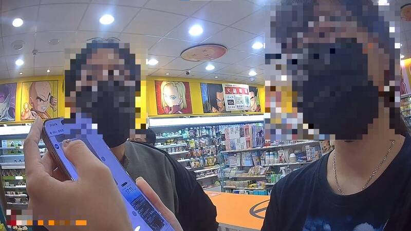 经警方劝阻，黄女才惊觉遇诈。（民众提供）