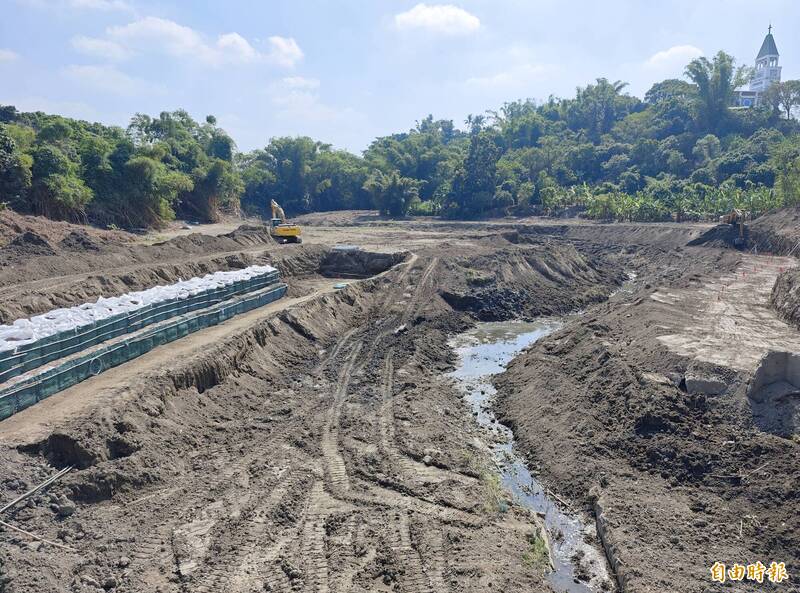 鳳凰颱風恐來襲 左鎮菜寮溪護岸、疏濬工程已做好因應佈署