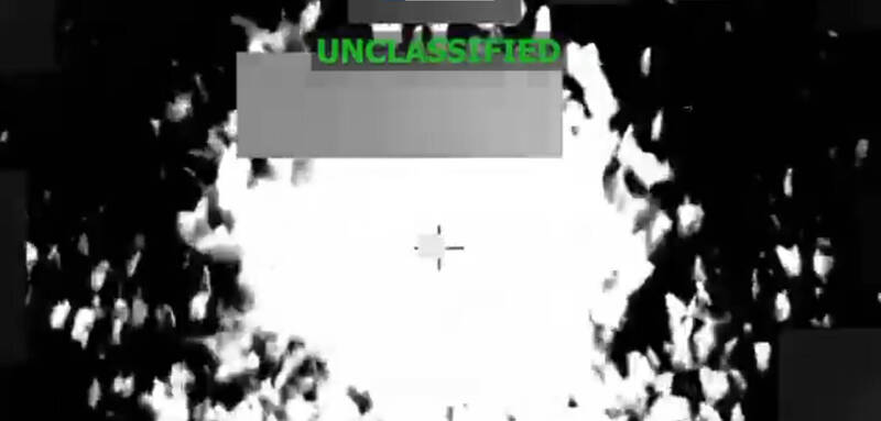 美国国防部长赫格塞斯6日表示，美军在加勒比海击沉1艘涉嫌贩毒船只，造成3人死亡。（撷自X@SecWar）