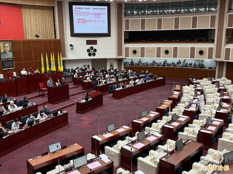 意外險排除泳池! 民眾骨折損失逾10萬求償無門 許淑華批北市體育局「超瞎」