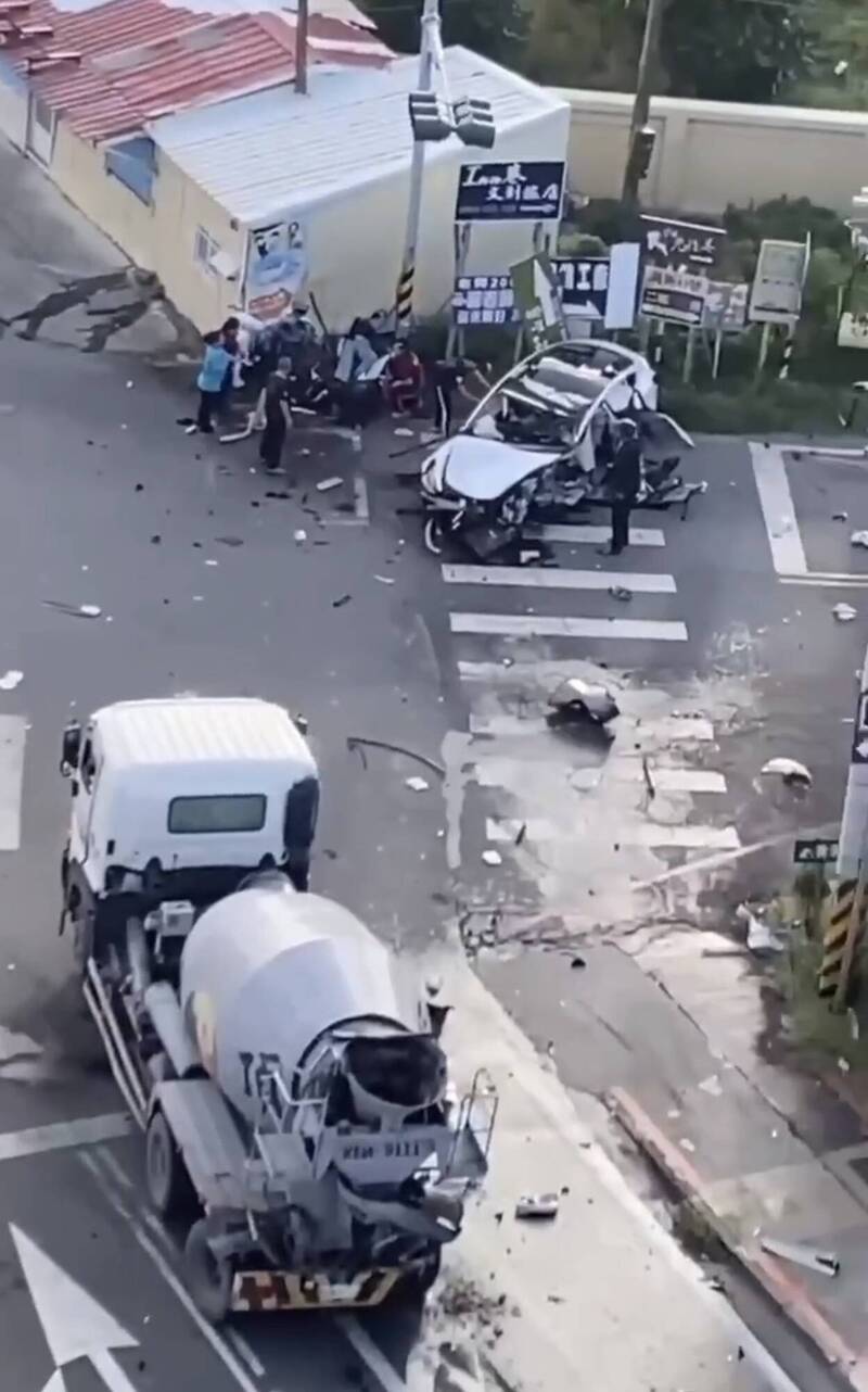 租特斯拉载双胞胎南下帮前妻庆生的死亡驾驶，据传首次开电动车。（资料照，民众提供）