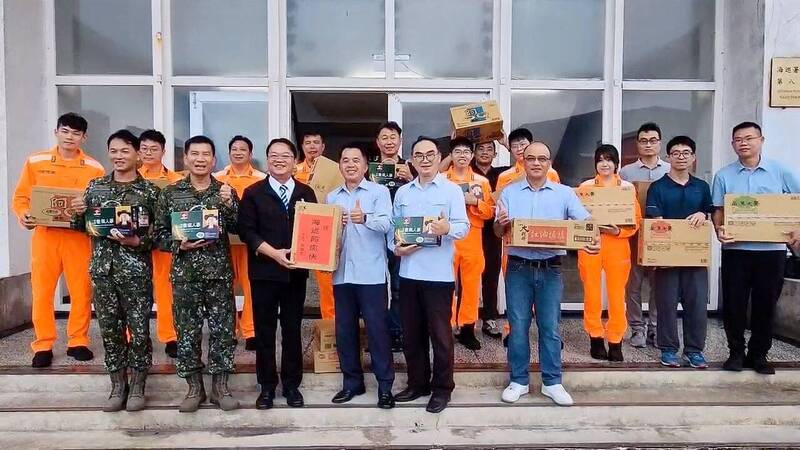 11/8海巡節前夕 澎防部指揮官、馬公市長聯袂慰問澎湖海巡隊