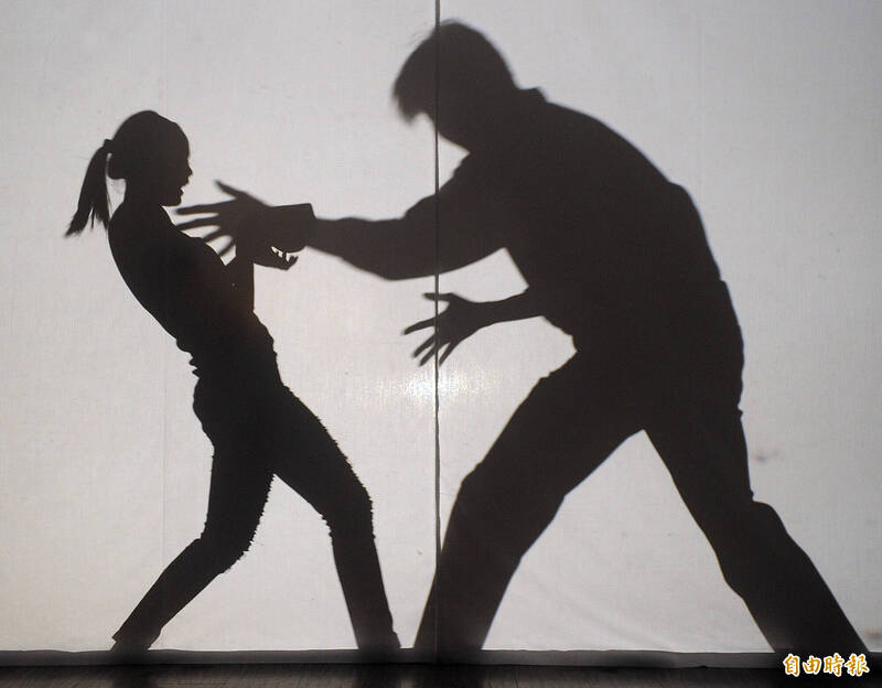 分手後凌晨、清晨狂叩騷擾電話 恐怖情人辯「誤撥」遭判罰