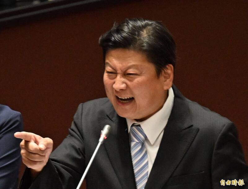 國民黨團刪除總召「連選得連任一次」規定 網諷：傅近平來了