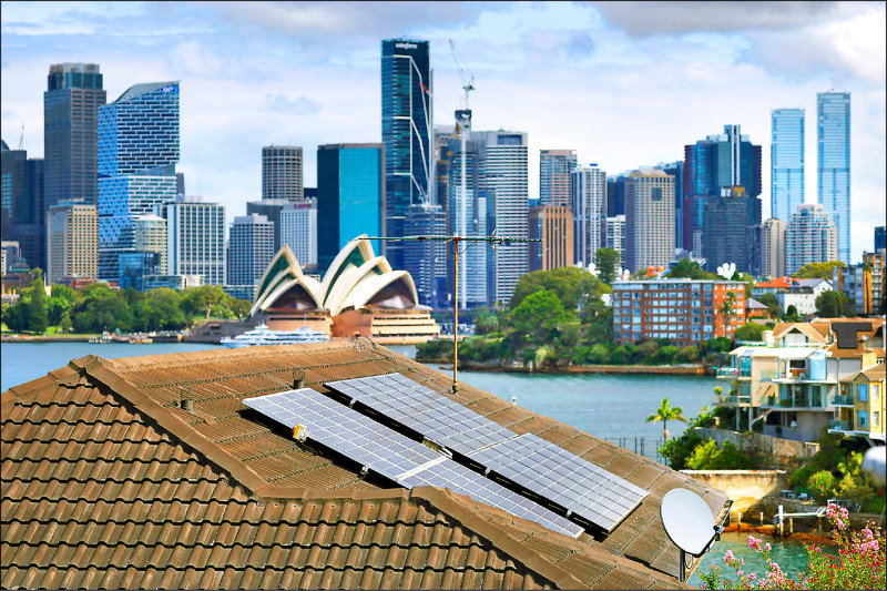 中英對照讀新聞》Australia to offer hours of free solar power澳洲將提供數小時免費太陽能電力