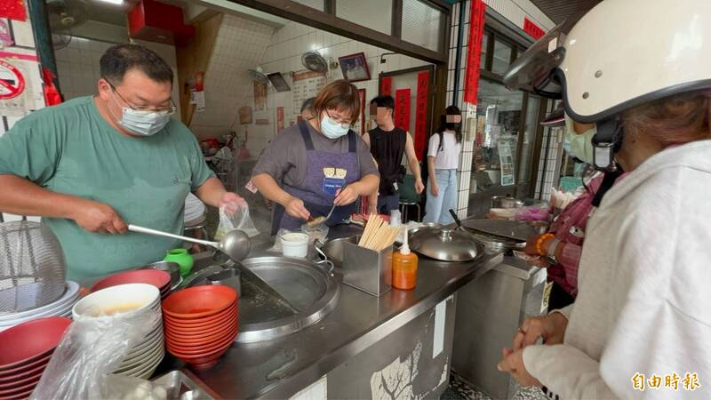 溫體豬肉回歸！屏東肉圓老店開張了 老饕搶透早開心解饞