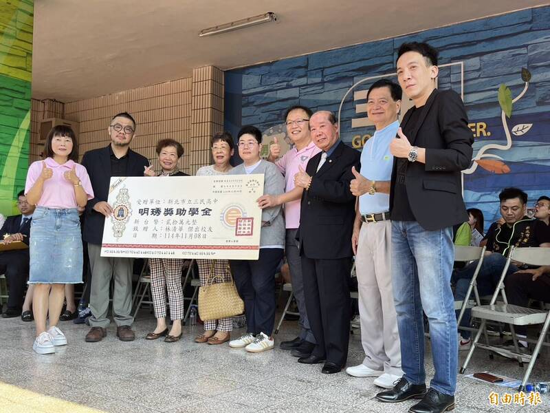 感念恩師拉一把 三民高中校友林清華每年捐助20萬 嘉惠學弟妹