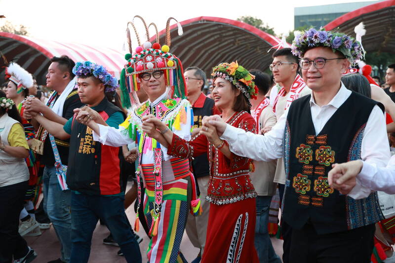 陳其邁穿阿美族服現身 TAKAO豐潮嗨到最高潮