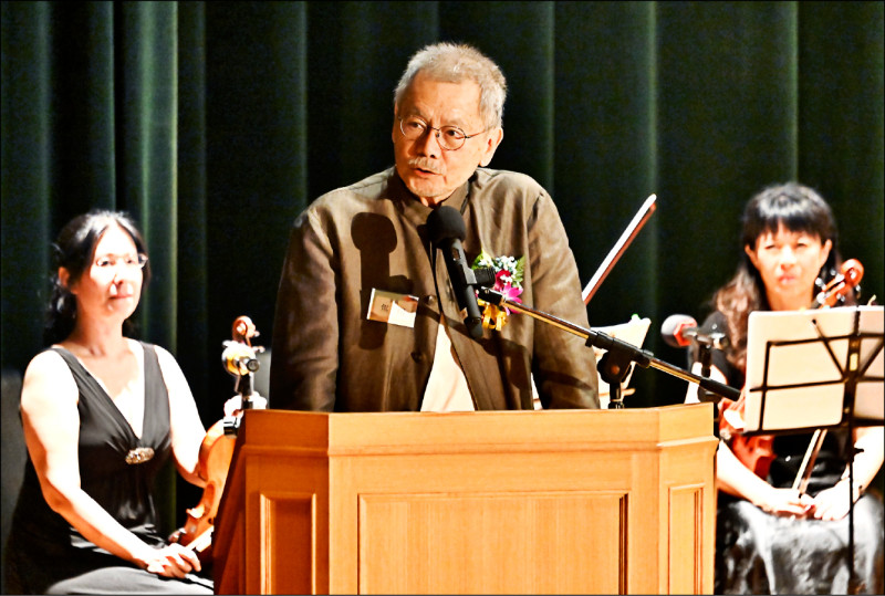 【第二十一屆林榮三文學獎】新詩獎決審委員焦桐