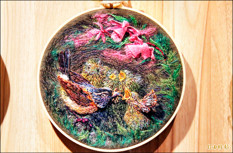 創新融合傳統 張玉珍奪台灣生態之美刺繡首獎
