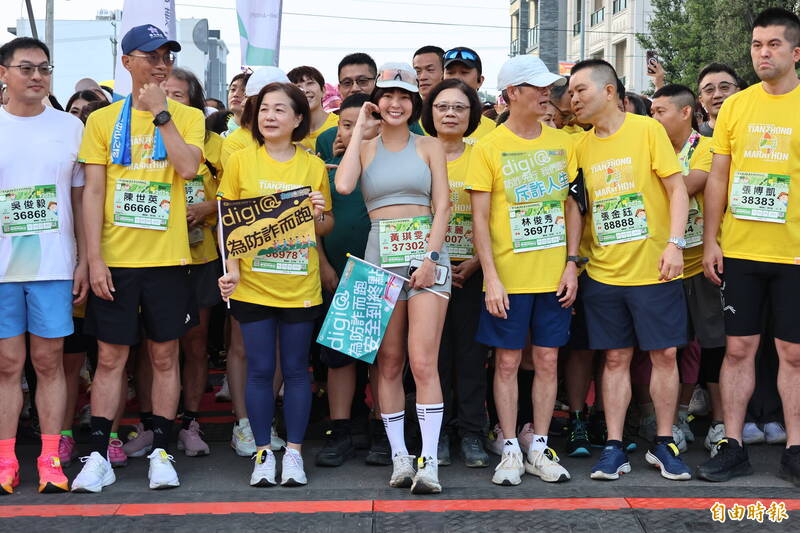任賢齊返鄉開跑！田中馬拉松1萬6500人熱血登場- 生活- 自由時報電子報
