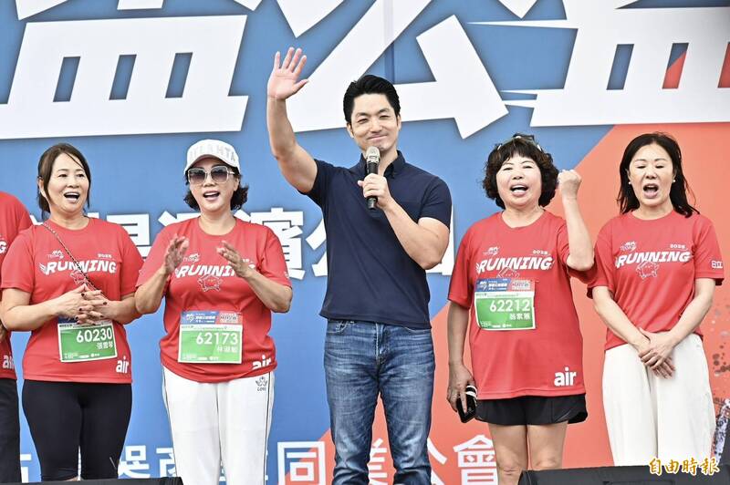 電器盃節能公益路跑 助腦麻病友並增獨居老人加菜金