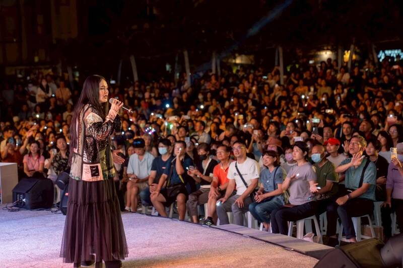 回憶殺!3天后竹北唱響經典曲目 演唱會秒變萬人KTV