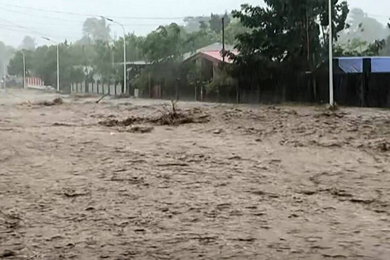 鳳凰颱風逼近菲律賓逾3000萬人恐受災 國防部長籲速撤離