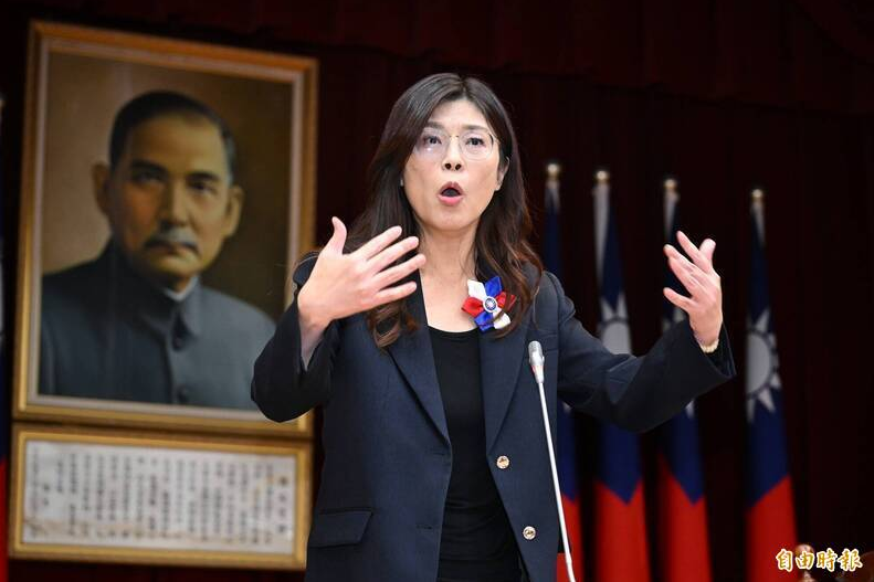 鄭麗文悼共諜黨內炸鍋！憂2026不知怎麼選  網笑：60％民意躺著選