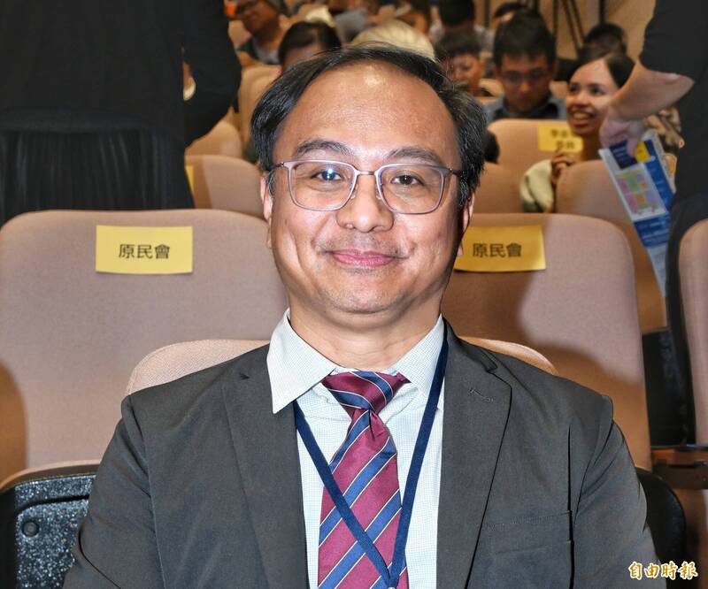 繼承「超人醫師」遺志 高元接任南迴診所院長談心路歷程