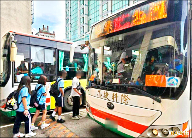 苗縣亦捷客運缺駕駛 3路線假日減班