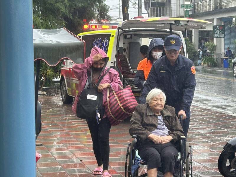 配合花蓮疏散居民 台鐵對號列車中午起增停光復、開放站票