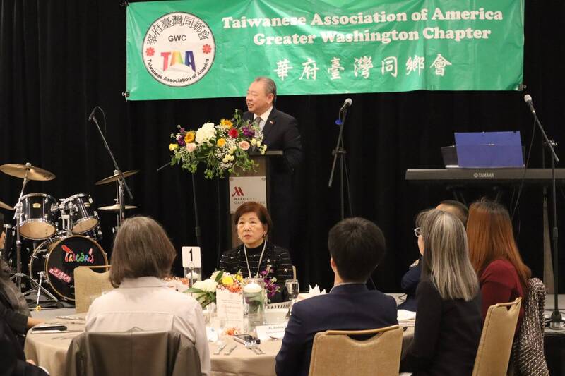 俞大㵢出席台僑餐會喊台灣人免驚 稱「蔡英文訪美」指日可待