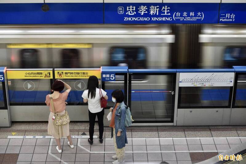 北捷潛規則? 月台第二條候車線排了被罵「插隊」 一票人揭親身經驗