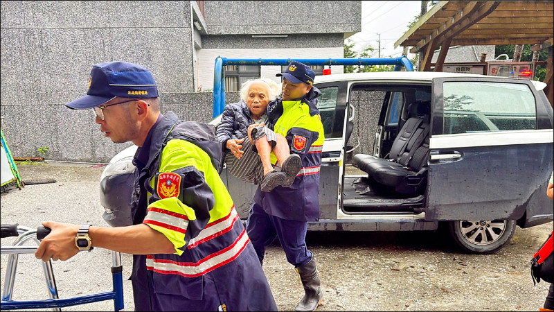 馬太鞍溪堰塞湖紅色警戒 3鄉鎮估撤近5千人