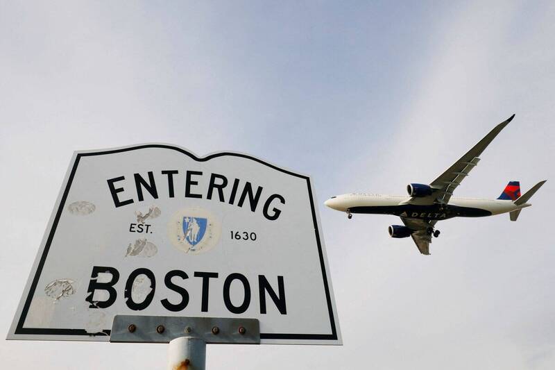 川普發紅包啦！政府停擺期間堅守崗位的航管人員 每人發31萬獎金