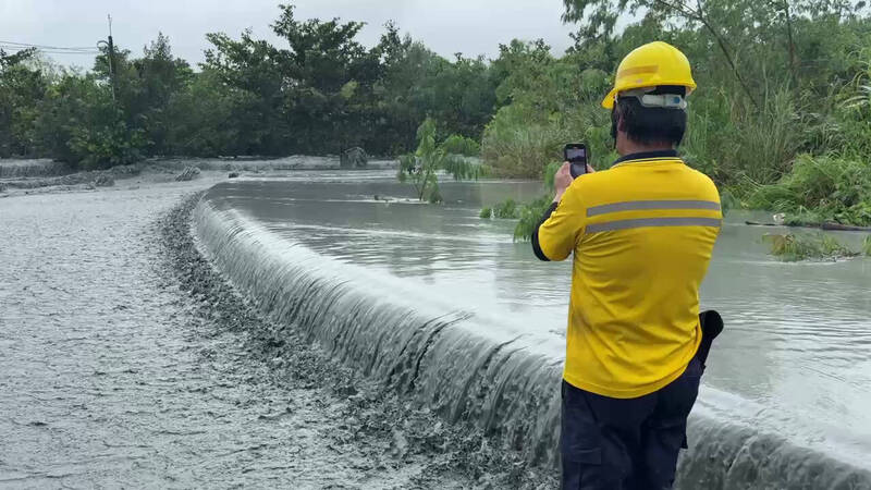 馬太鞍溪水暴漲!台鐵鳳林=瑞穗停駛