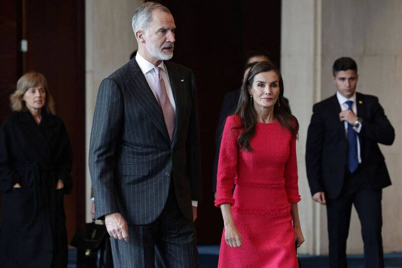 西班牙国王菲利佩六世（Felipe VI）与王后莱蒂西亚（Letizia）展开4日访中行程。（路透）