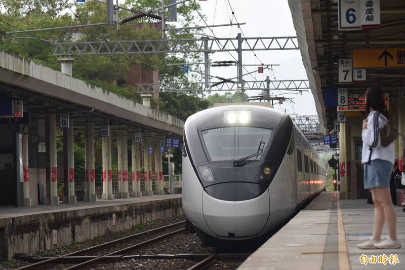 鳳凰颱風來襲 台鐵12日東、西、南迴線停駛路段一次看