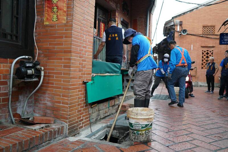 鹿港小鎮被「七八水災」嚇怕了 鳳凰來襲前火速牽機車、移車到高處