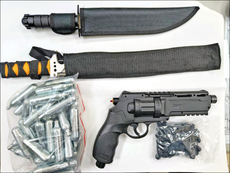 黑幫強押少女性交易 警衝5應召站 救出10未成年少女