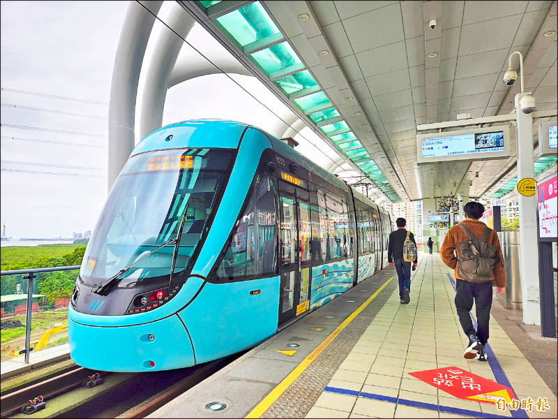 《鳳凰來襲》新北白天風雨強 沿海陣風最大10級