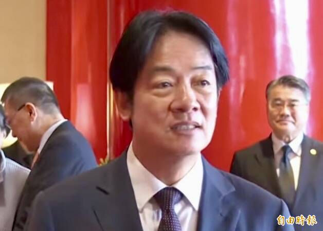 中國發布紅色通緝令「全球搜捕」沈伯洋，總統賴清德今出席工業節慶祝大會受訪表示，沈伯洋捍衛國家主權的言論並無違法，期盼立法院長韓國瑜挺身捍衛台灣言論自由。（記者廖家寧攝）