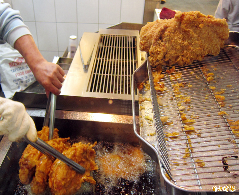 預言台北2天颱風假！他賭上台大大氣系招牌翻車 請雞排+珍奶時間曝