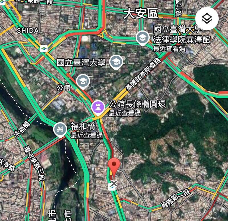 北市公館圓環7-9時禁左轉新策惹怨！Google地圖變「公館長條橢圓環」網笑翻