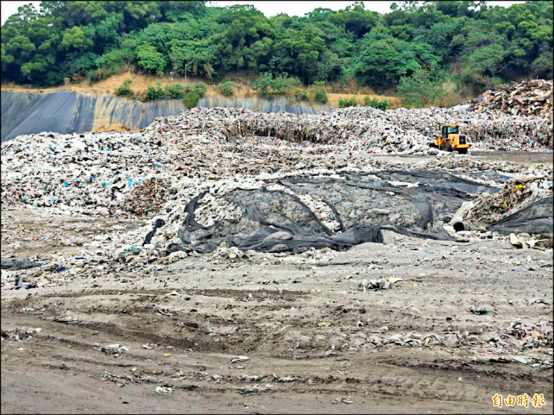 台中大里掩埋場防污染 議員促即時監測