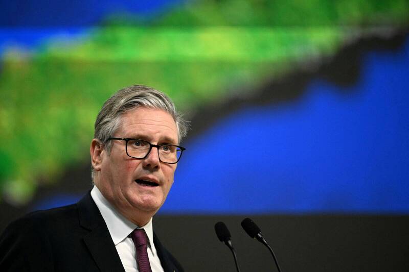 外媒指英国首相施凯尔的地位可能面临挑战。（路透）