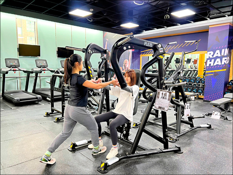 普發現金「健康放大」 新北運動中心買千送千