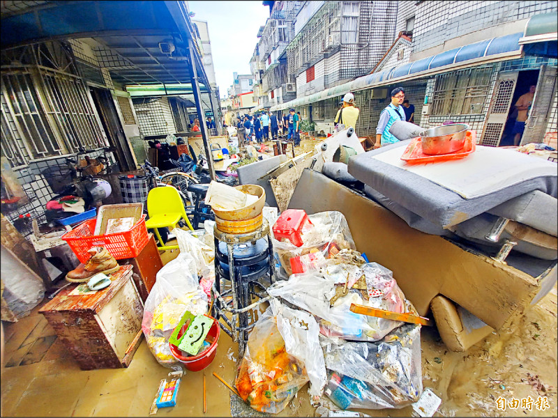 蘇澳災民泣訴 家裡什麼都沒有了／家具、電器無一倖免 百萬裝潢全毀、汽機車也泡湯