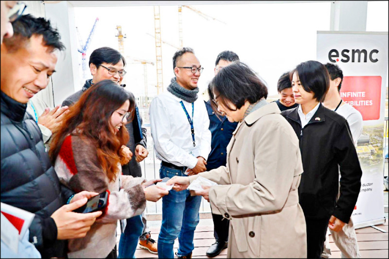 蔡訪德國歐積電︰晶片增強台灣防禦