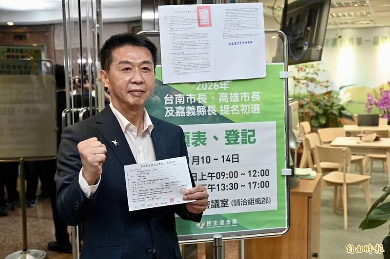 跨派系助陣登記高雄市長初選 許智傑:小金剛不是塑膠做的!