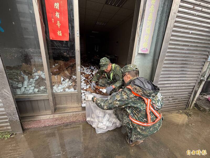 蘇澳水患後垃圾量超乎想像  光中山路就清3趟
