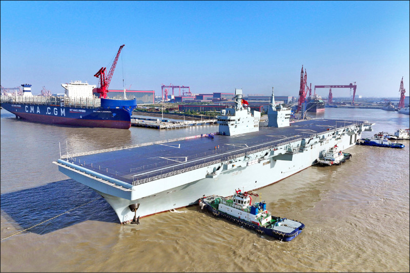 中國首艘無人機航艦海試